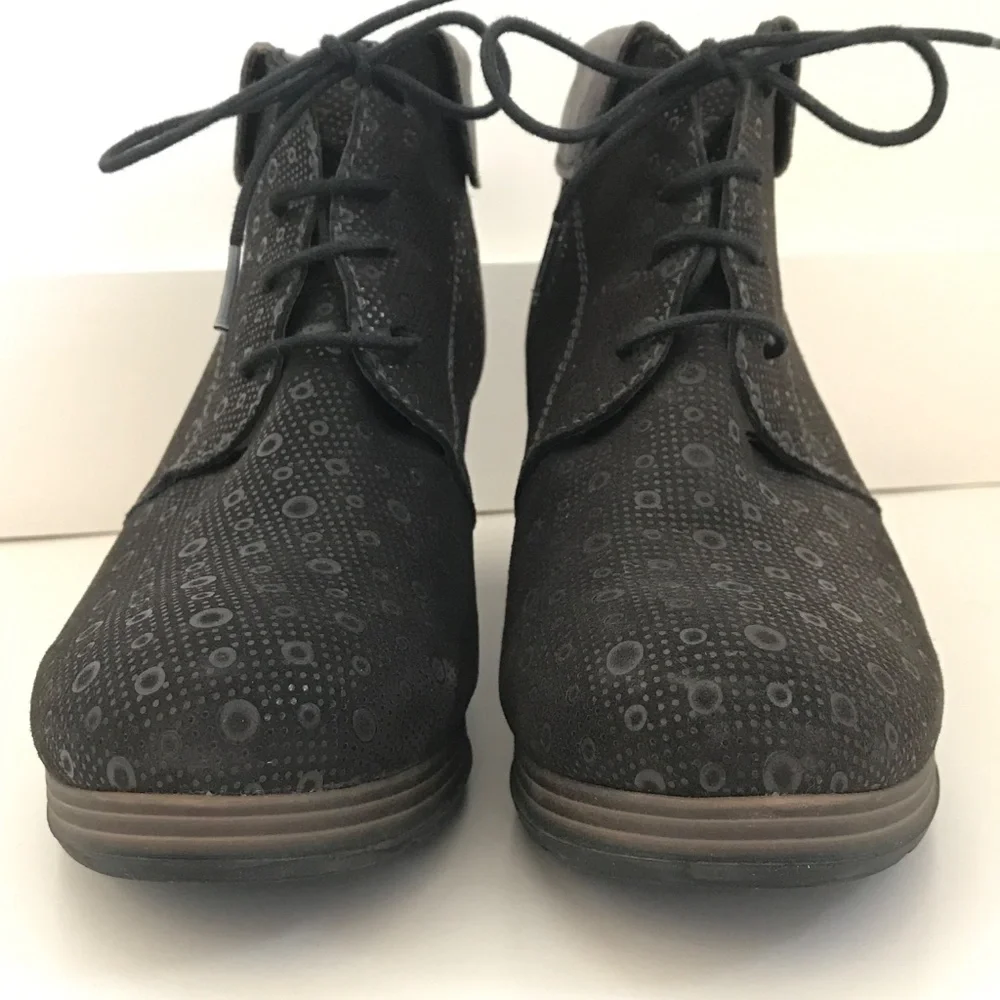 WOLKY Suede Lace Up Heeled Boot Jacquerie Women’s Size 9.5